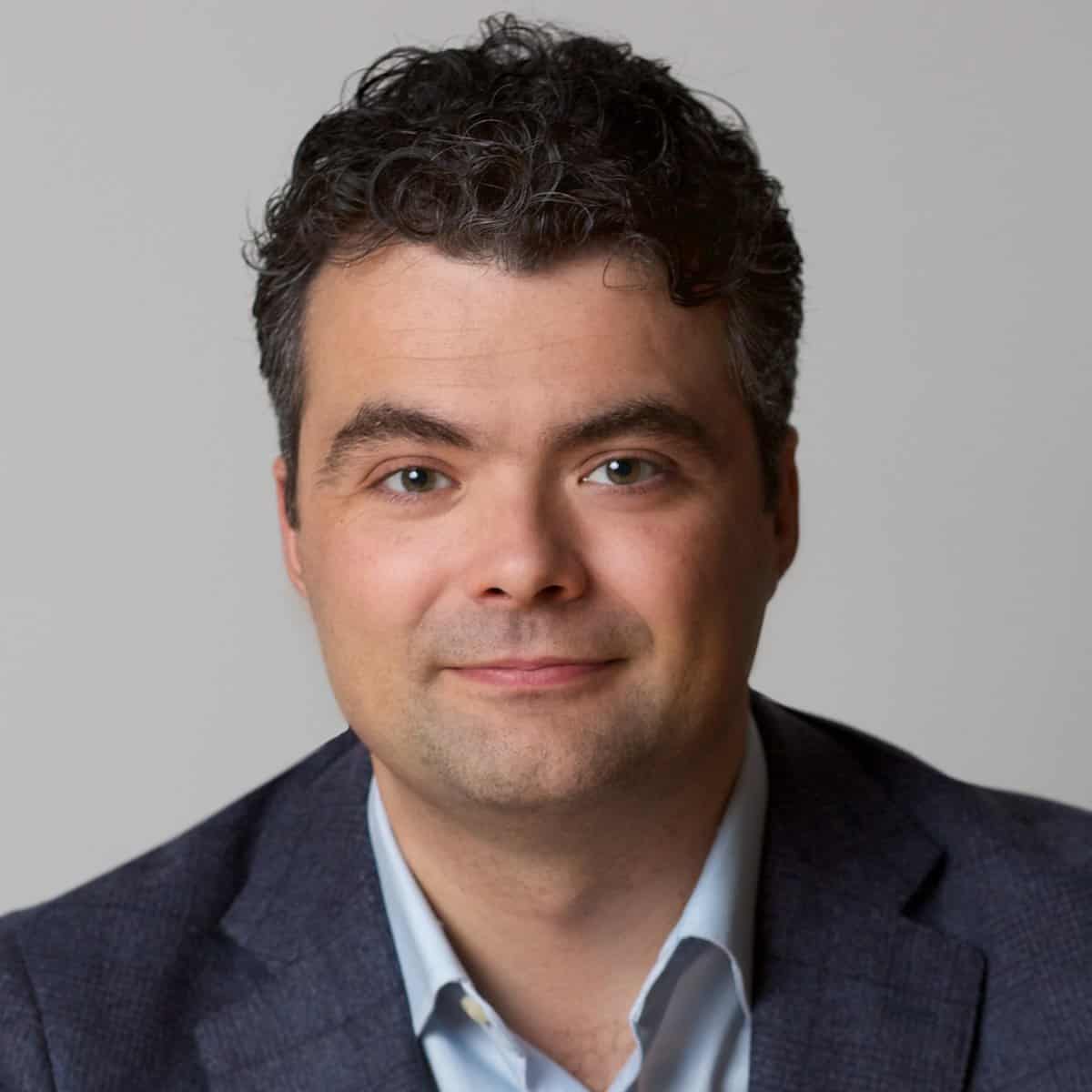 RELX, Improving engagement scores with remote coaching